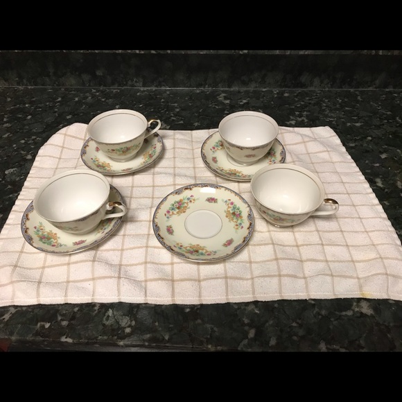 Beautiful 4 guests coffee party. - Picture 5 of 7